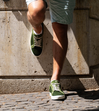Ecobene | Scarpe realizzate con palline da tennis usate